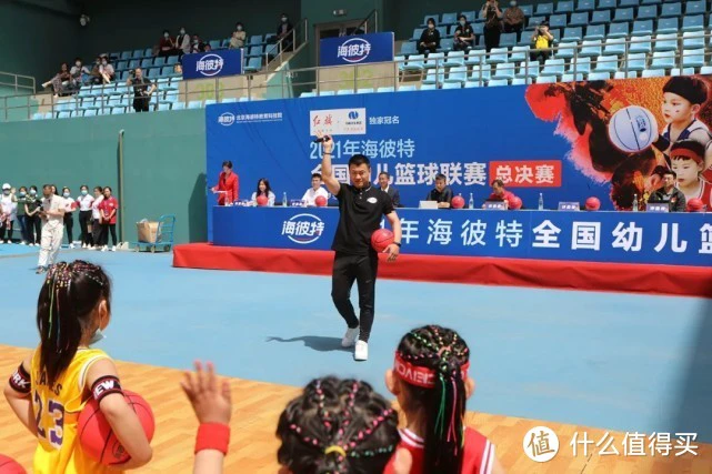 刻苦训练篮球时如何避免受伤的建议_1